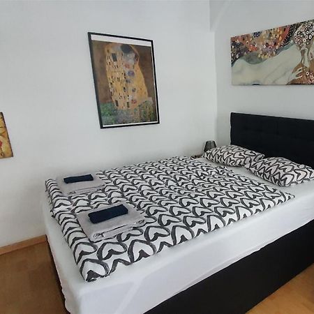 Msq Diana Vienna - 10 Min From City Center - Free Coffee And Tea - High Speed Internet Viena Exterior foto